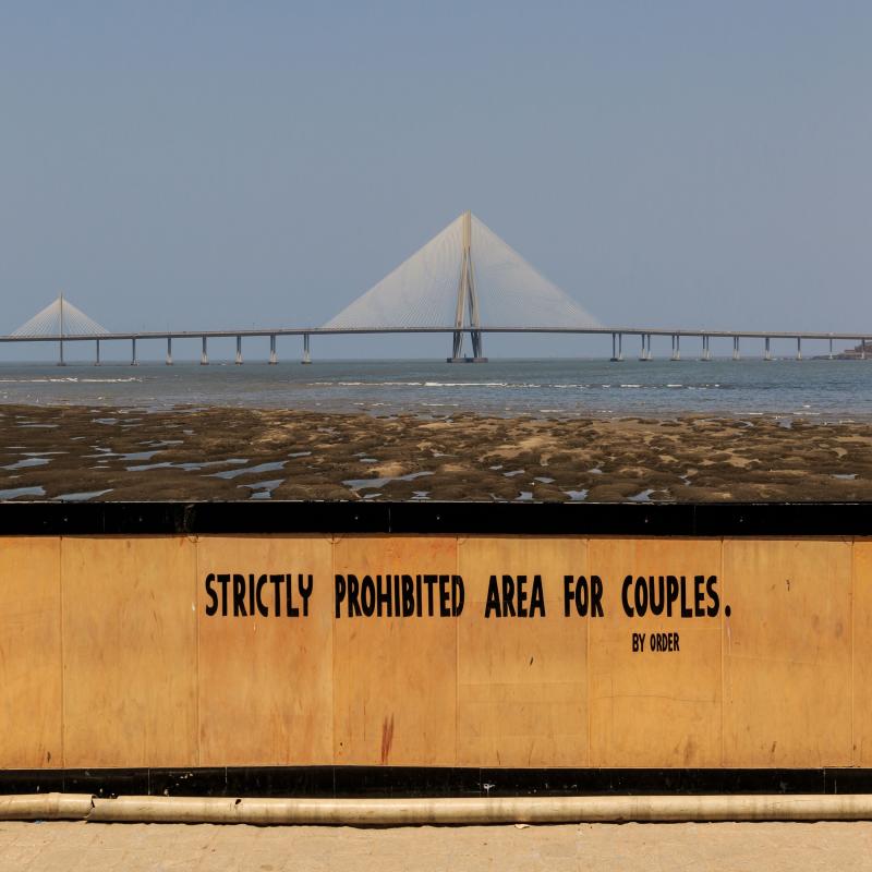 Mumbai, India, 2016. View of the Sea Link bridge from Dadar Beach. Image Source: A. Savin, WikiCommons.